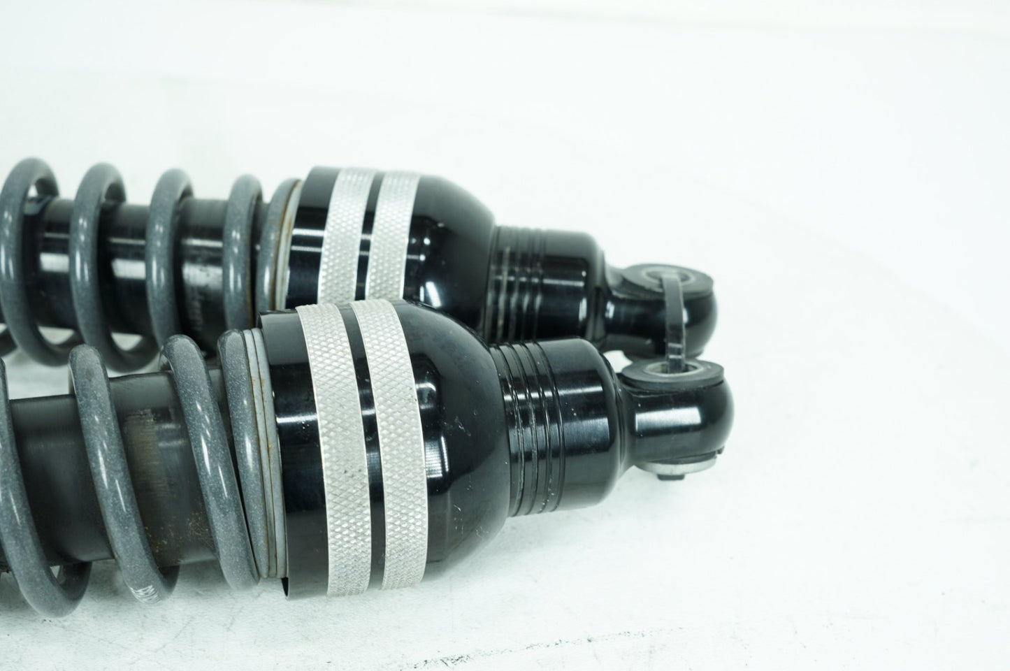 2008 - 2016 Harley-Davidson Touring Road Glide Ultra Rear Left Right Shock Absorbers 944-4002UT