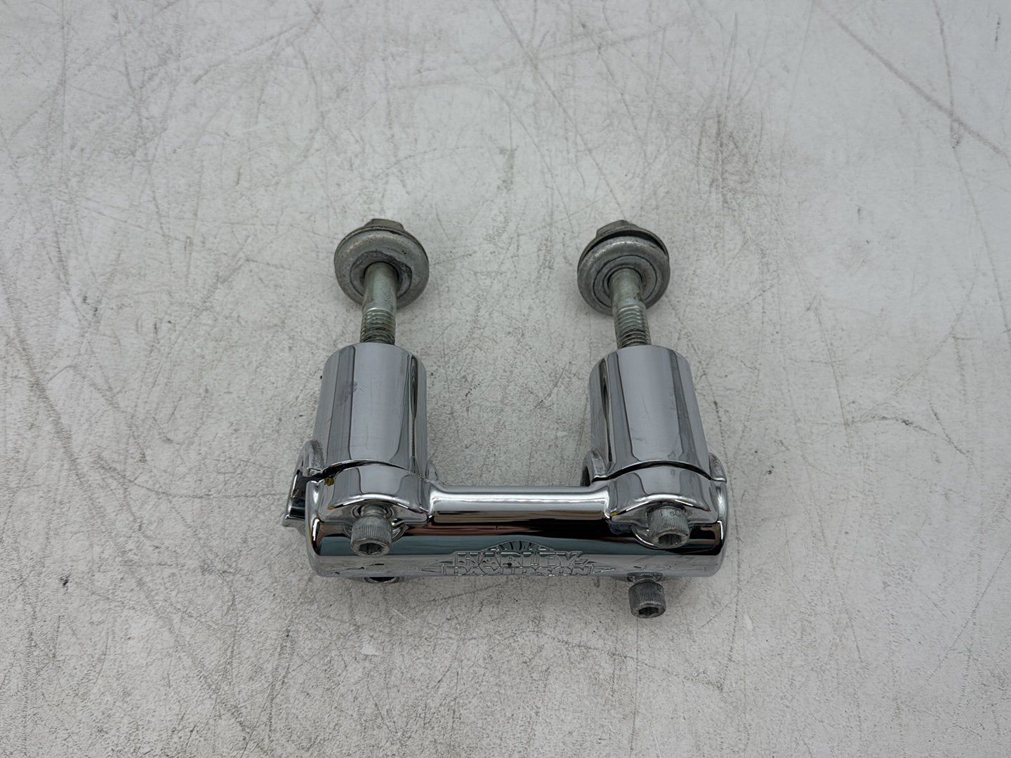 2013 Harley Heritage Softail Classic FLSTC OEM Front Handlebar Riser Top Clamp Chrome