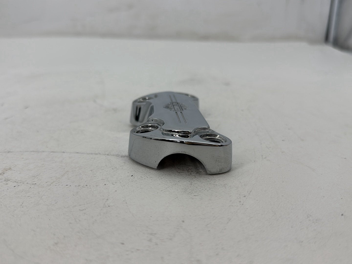 2004 Harley Softail FLSTC Heritage Classic OEM Front Handlebar Riser Top Clamp Chrome