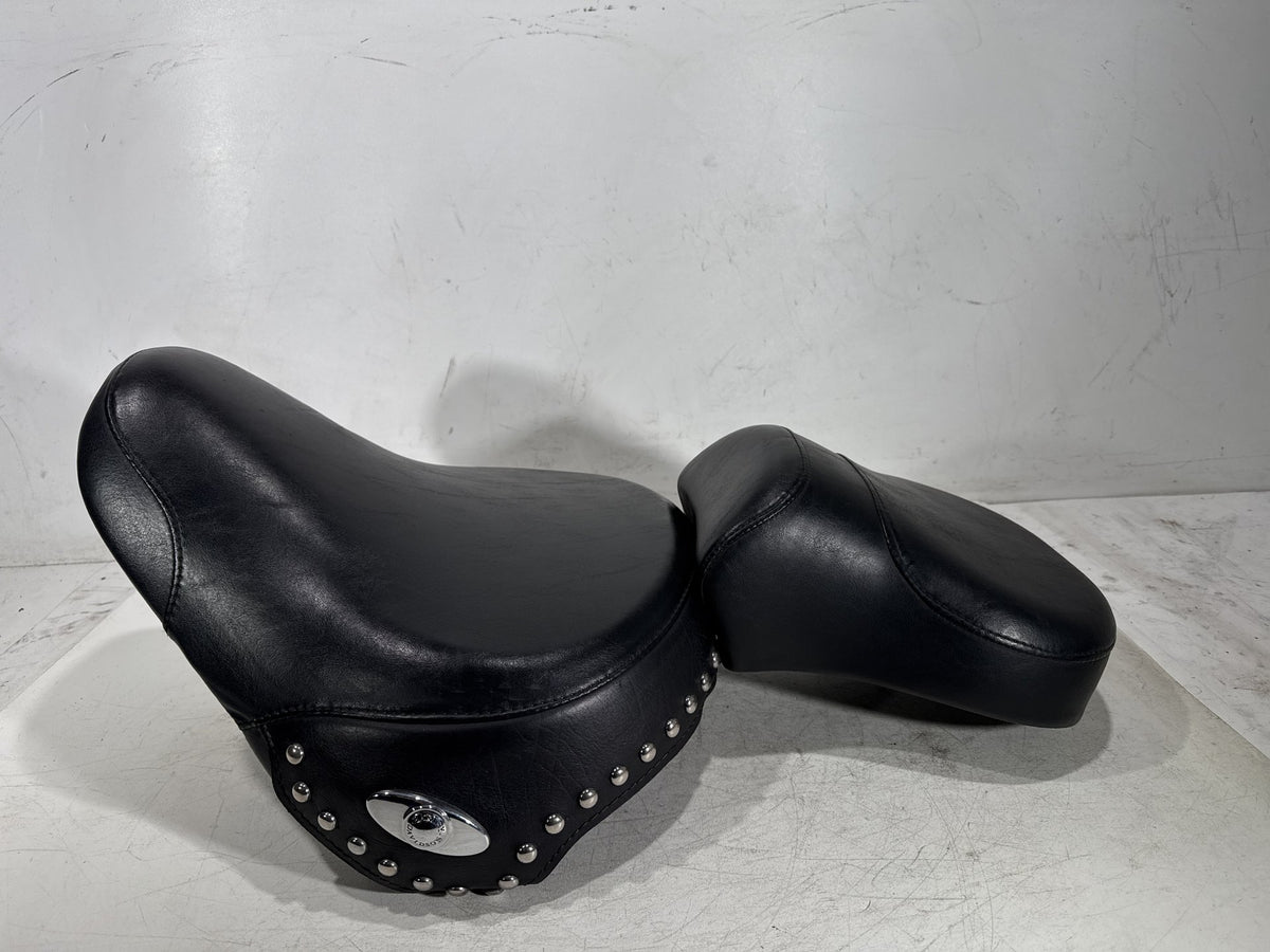 04 Harley Heritage Softail Classic FLSTCI OEM Passenger Rider Driver Seat Saddle