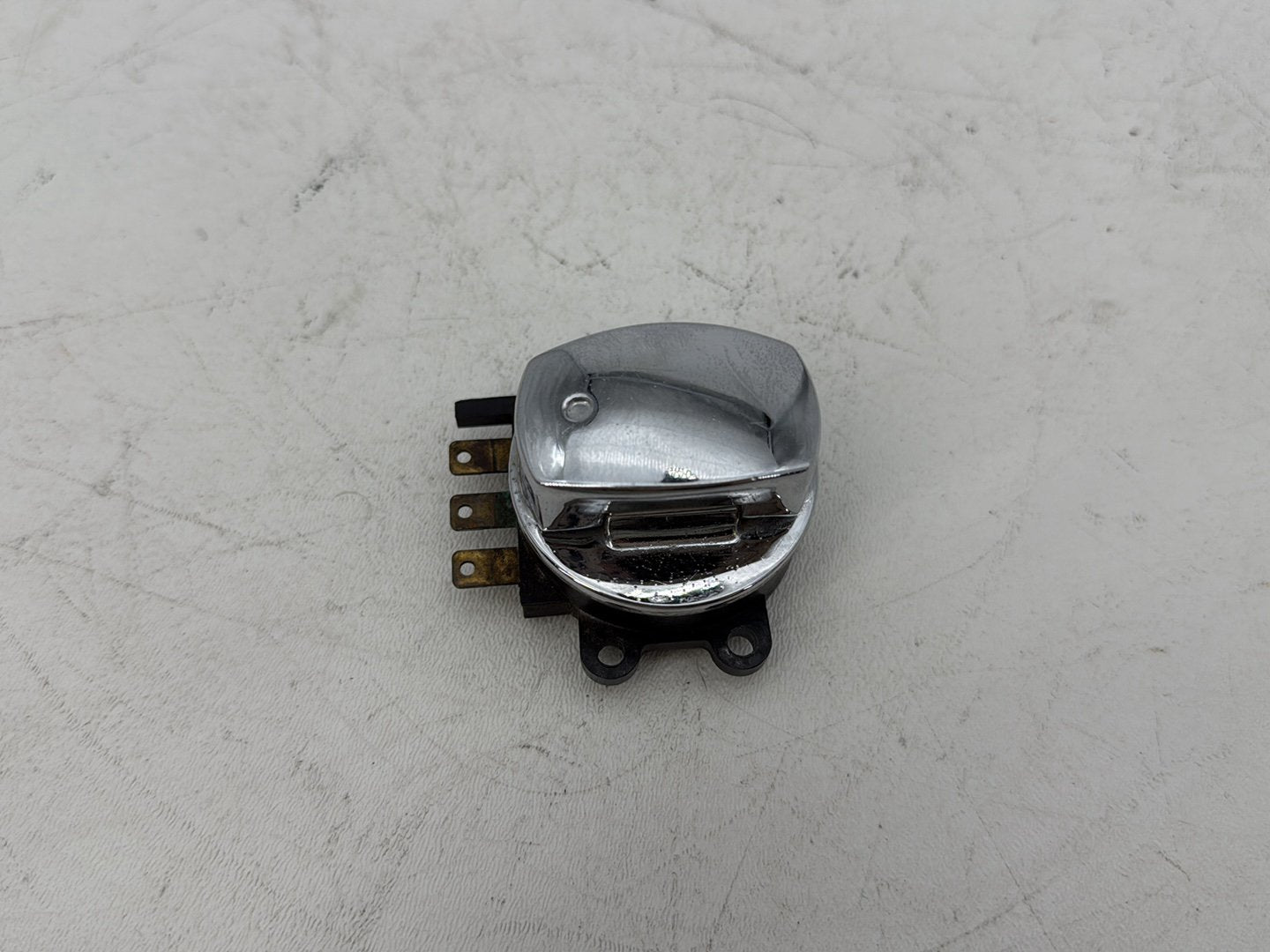 1999 - 2006 Harley-Davidson Touring Road King Police Ignition Switch Cylinder Barrel Lockset NOKey 71313-96A