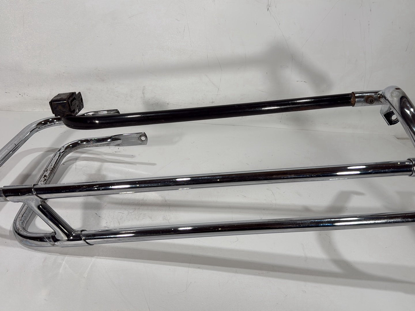 2003 Harley Electra Glide Touring Ultra FLHTCUI OEM Rear Left Right Saddlebag Guard Rails Bar