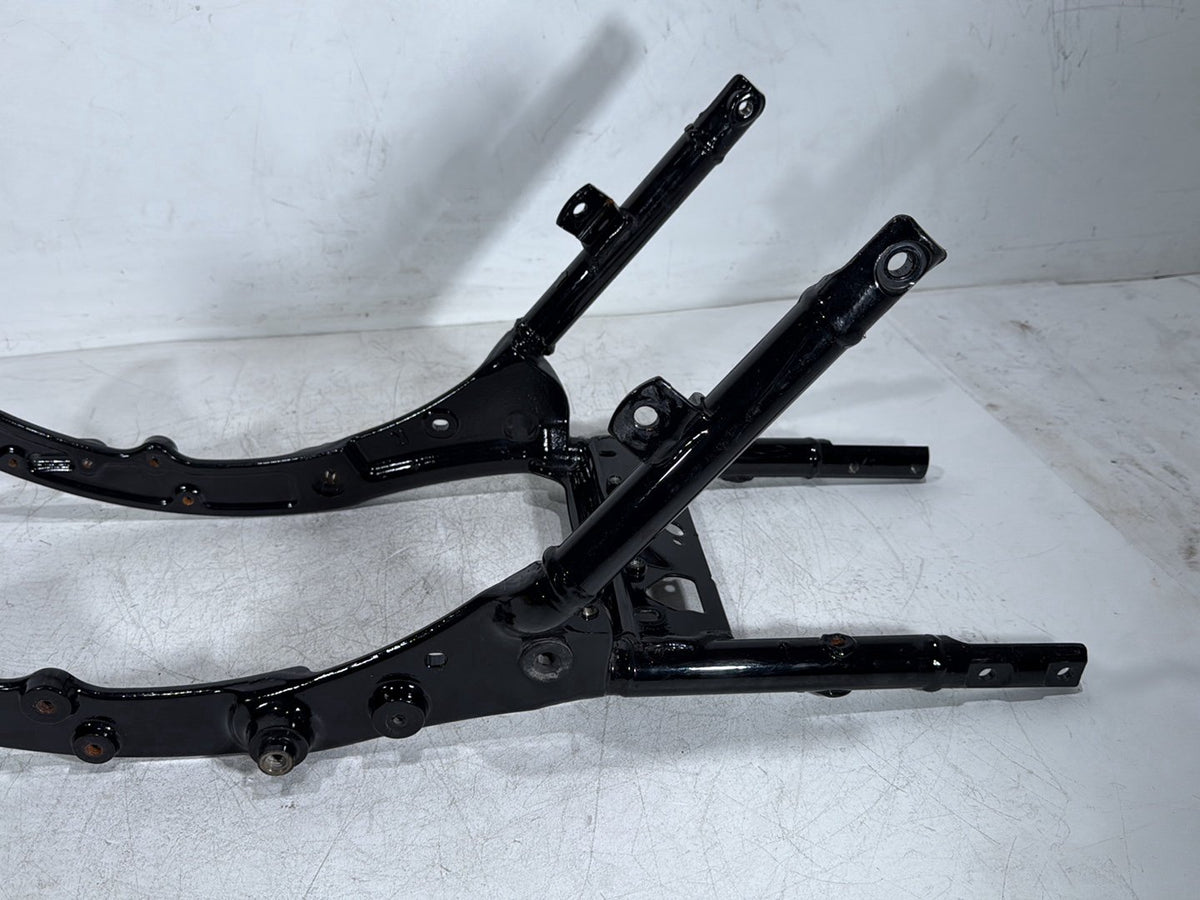 2018 Harley Road Glide Touring FLTRXS OEM Rear Back Sub Frame Rail Bar 48079-09BHP