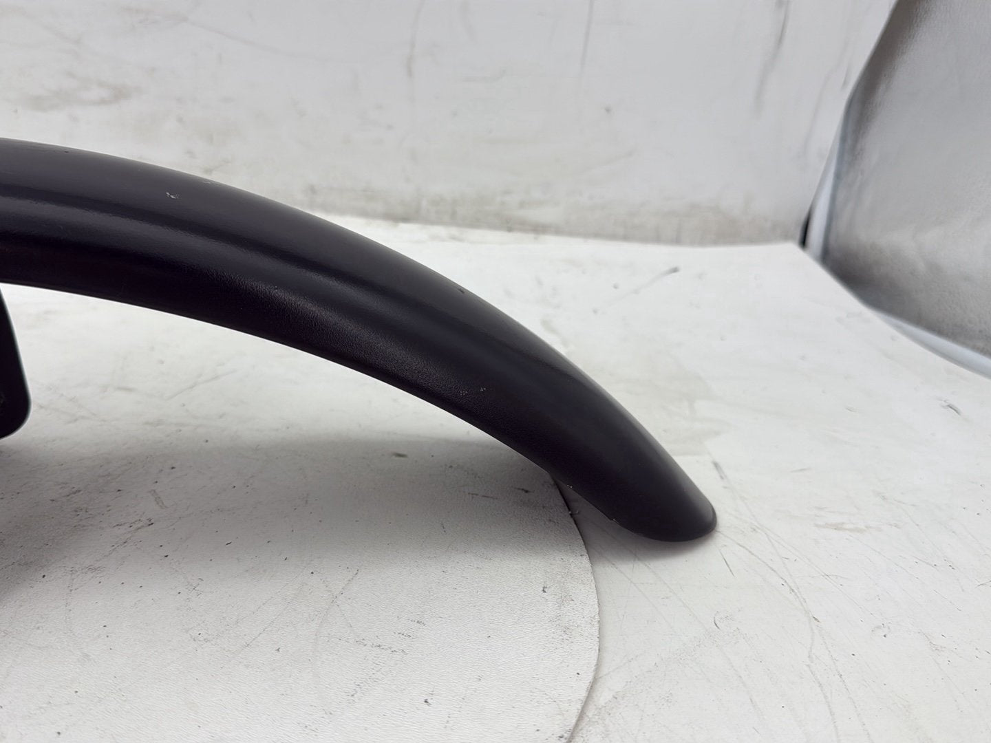 2006 Harley Dyna Super Glide Custom FXDCI OEM Front Wheel Fender Shell Panel
