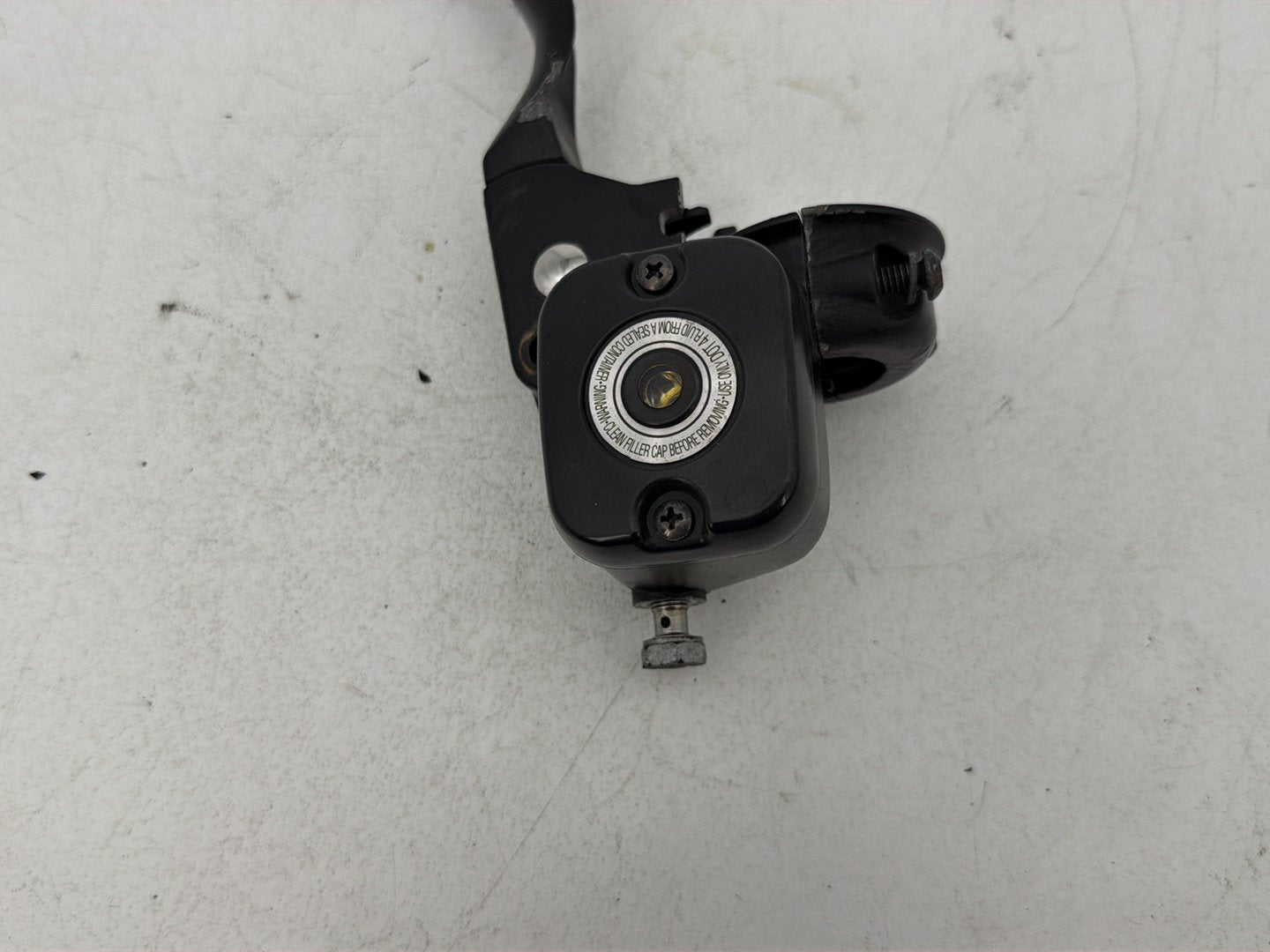 2007 - 2012 Harley-Davidson Touring Street Glide Front Right Brake Lever Master Cylinder 45105-05A