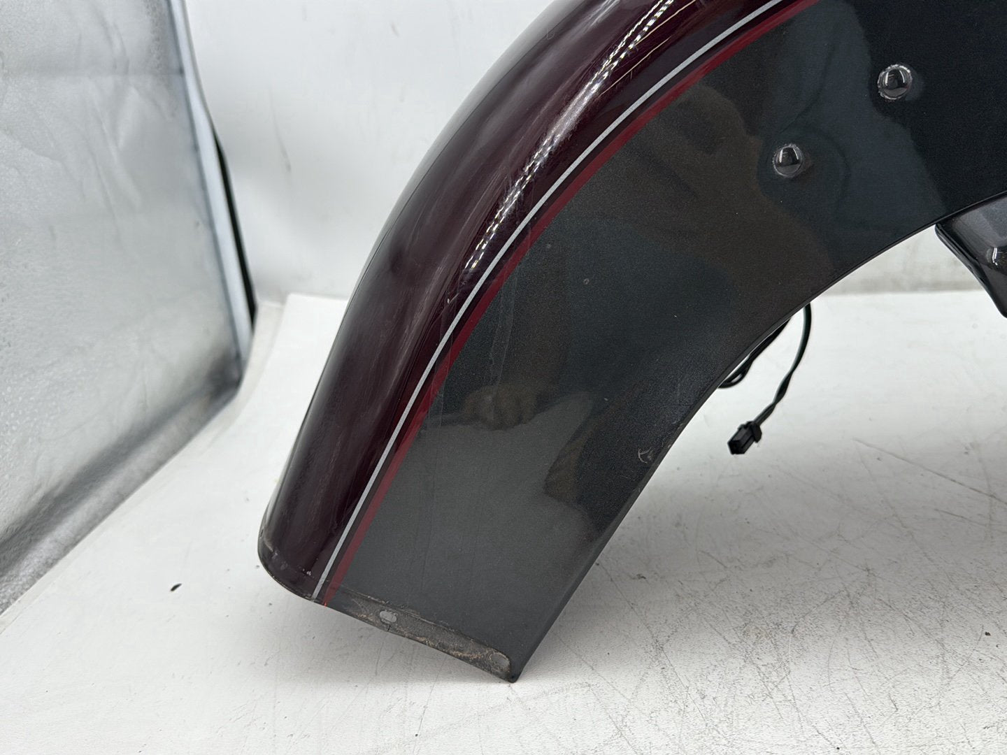2005 Harley Electra Glide Touring Ultra FLHTCUI OEM Front Wheel Fender Shell Panel