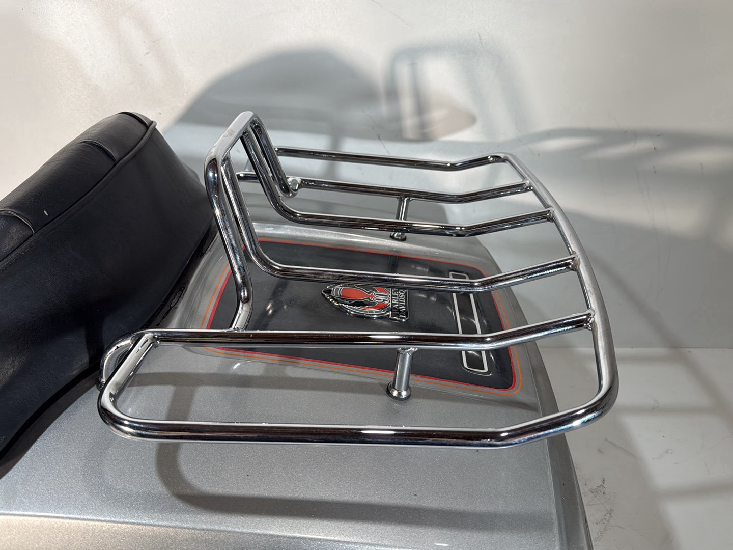 1984 - 1998 Harley-Davidson Touring Electra Glide Classic Rear Tour Pak Trunk Luggage Box NOKey 53275-90