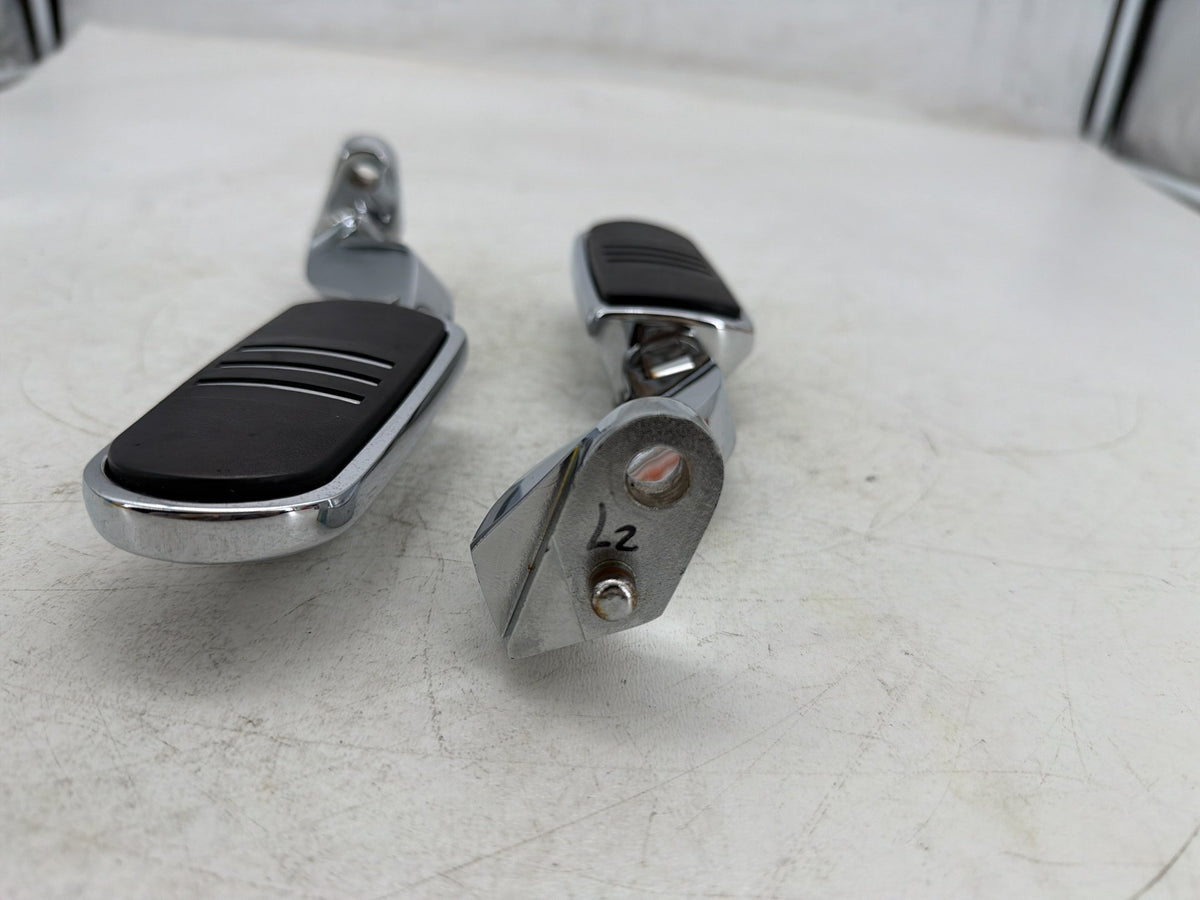 2009 Harley Street Glide Touring FLHX OEM Passenger Left & Right Foot Pegs