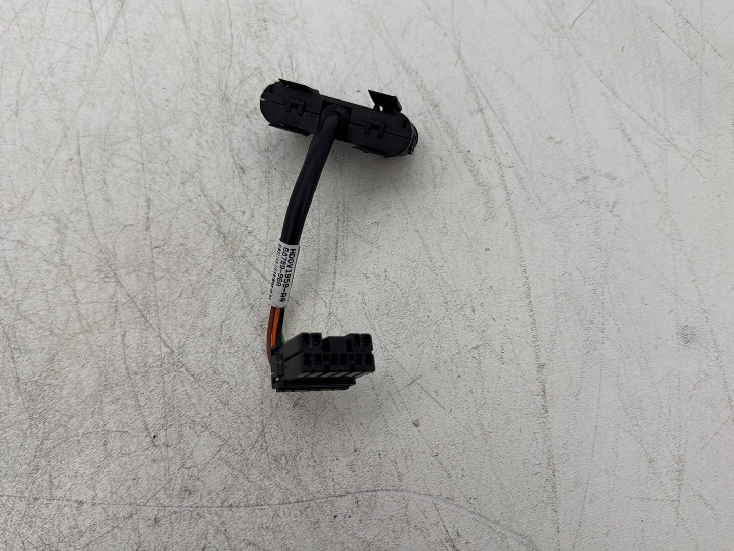2007 Harley Touring FLHTC Electra Glide Classic OEM Dash Indicator Lamp Wire Plug 68789-96A