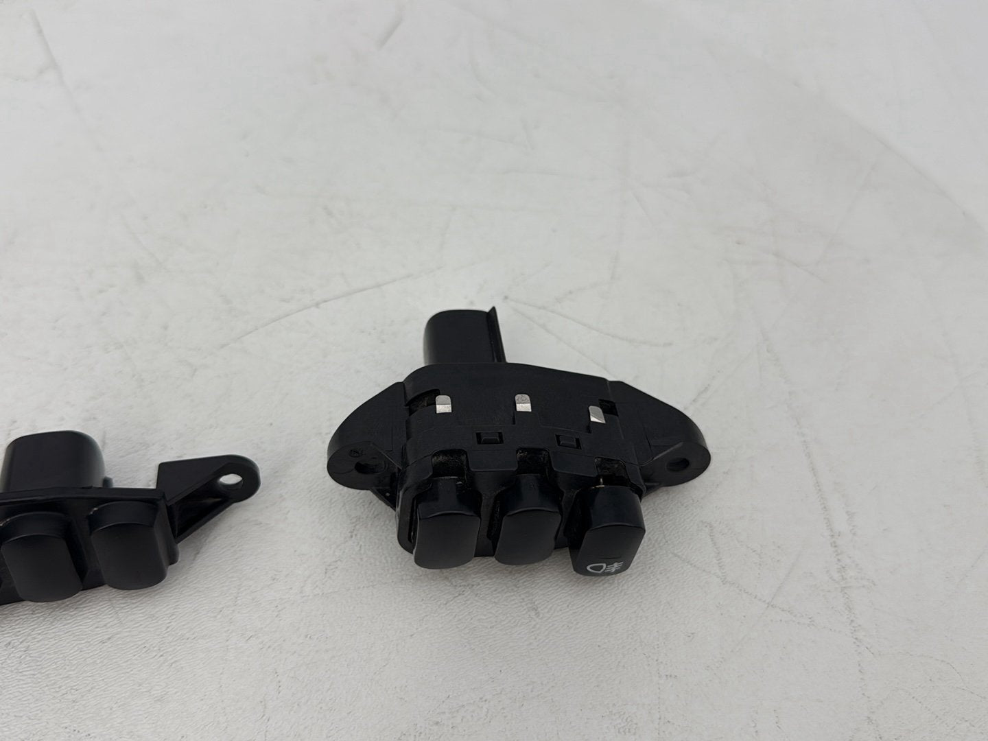 2019 - 2023 Harley-Davidson Touring Street Glide Headlight Washer Switch 69200172