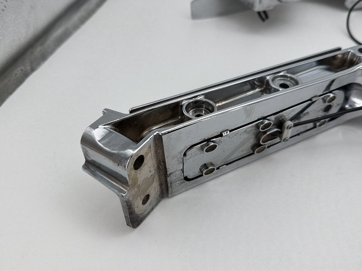 2014 Harley Electra Glide Touring Left Right Saddlebag Fender Struts Brackets