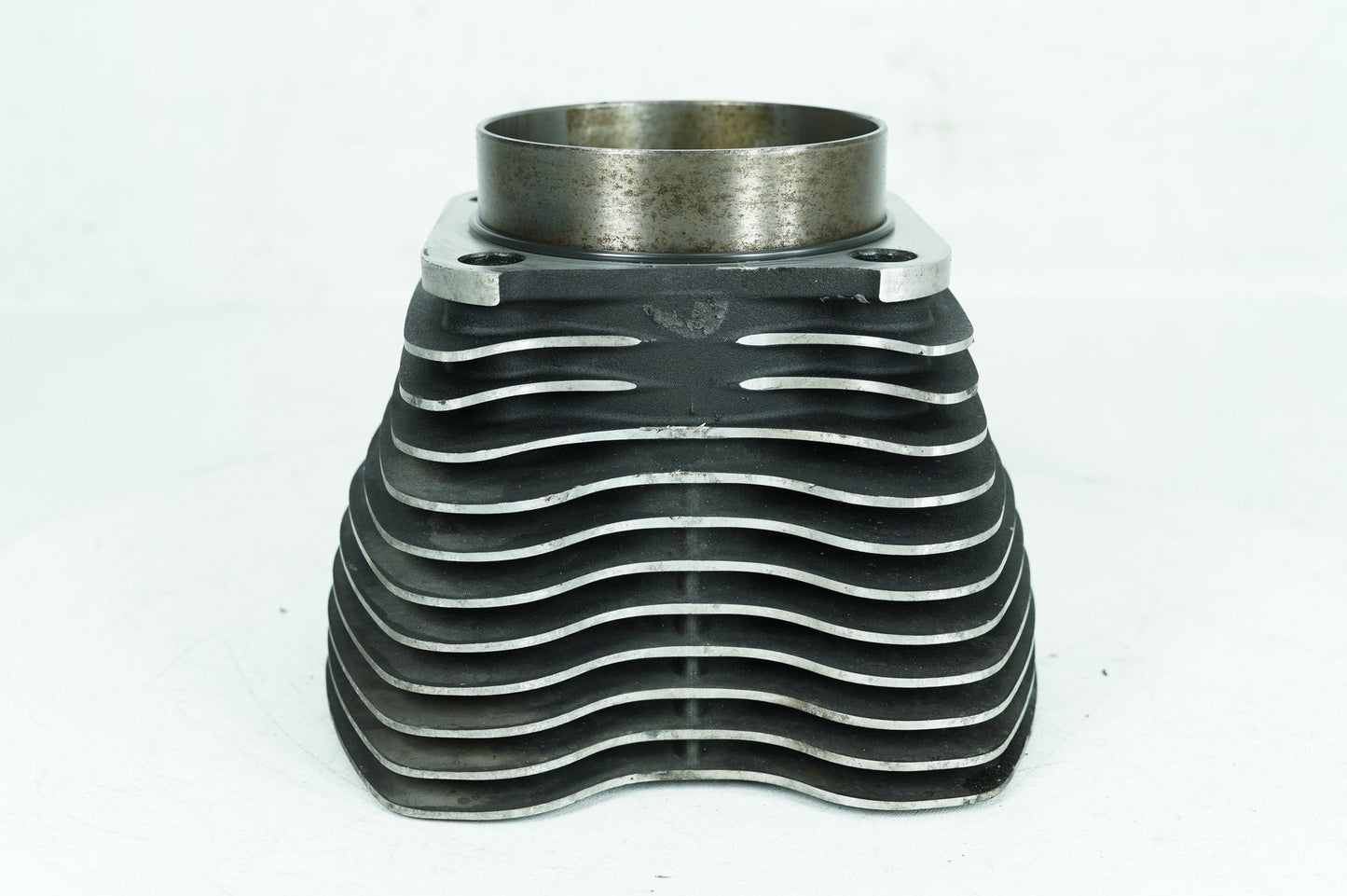 1999 - 2006 Harley-Davidson Touring Road King Twin Cam Engine Jug 1 Cylinder Barrel  	16526-99