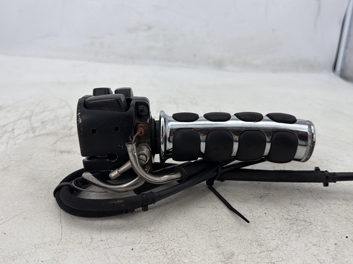 2015 Harley Dyna Low Rider FXDL OEM Right Engine Start Kill Switches Controls