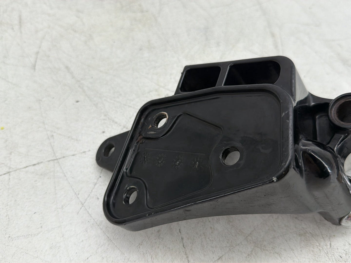 2003 Harley Softail Deuce FXSTD OEM Left Foot Rest Support Bracket Peg