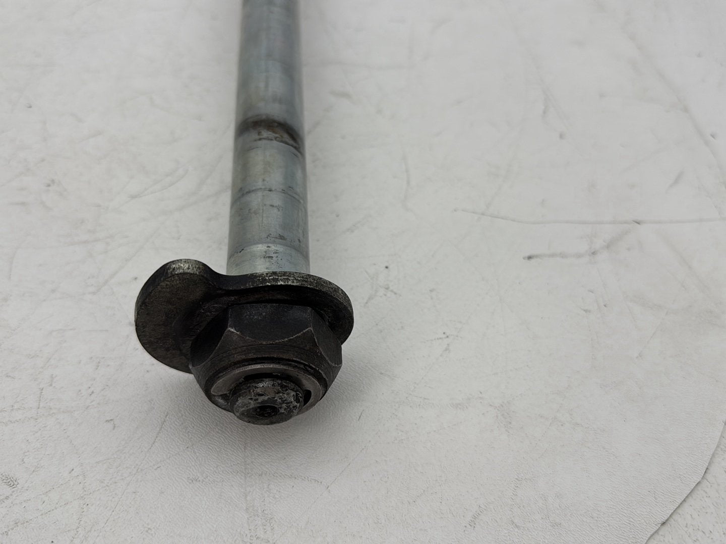 2007 - 2012 Harley-Davidson Touring Electra Glide Ultra Rear Wheel Axle Bolt Shaft 	41056-08