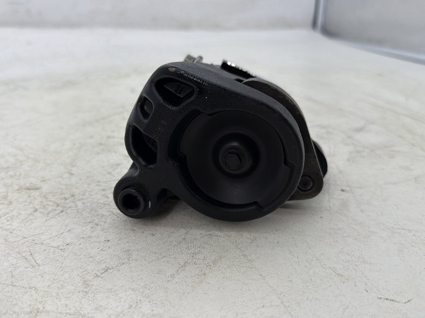 1998 Harley Touring FLHTCUI Electra Glide Ultra OEM Front Right 1 Brake Caliper