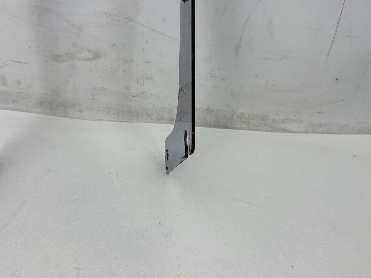 2006 Harley Dyna FXDWGI Wide Glide OEM Rear Back Sissy Bar Rail Sissybar