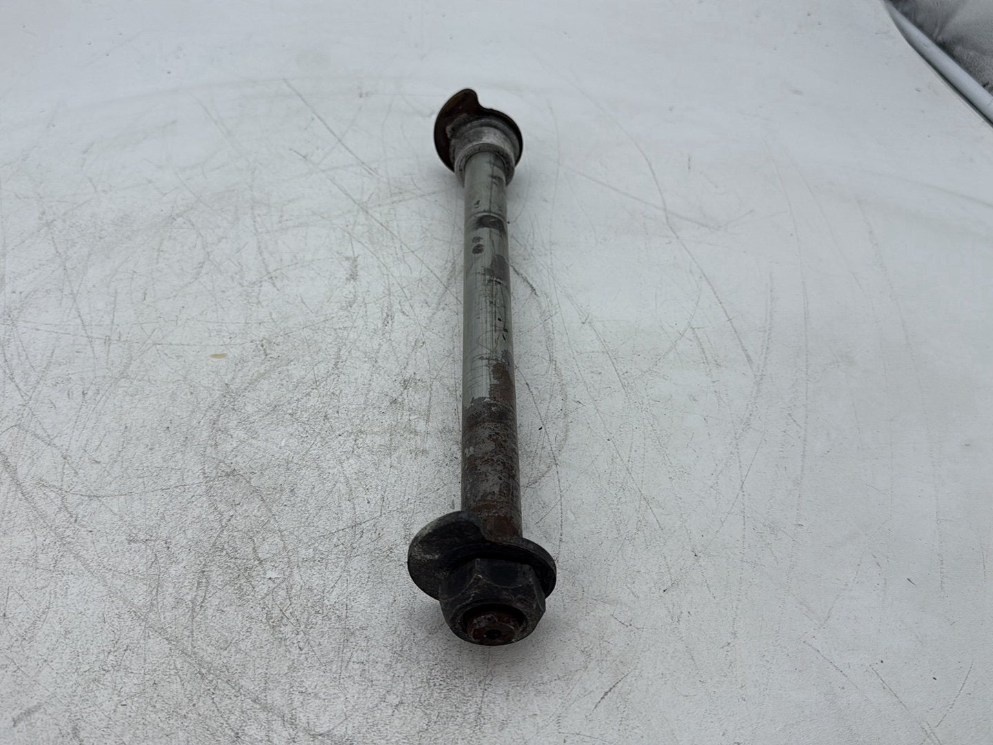 2013 Harley Electra Glide Touring Ultra FLHTCUI OEM Rear Wheel Axle Bolt Shaft
