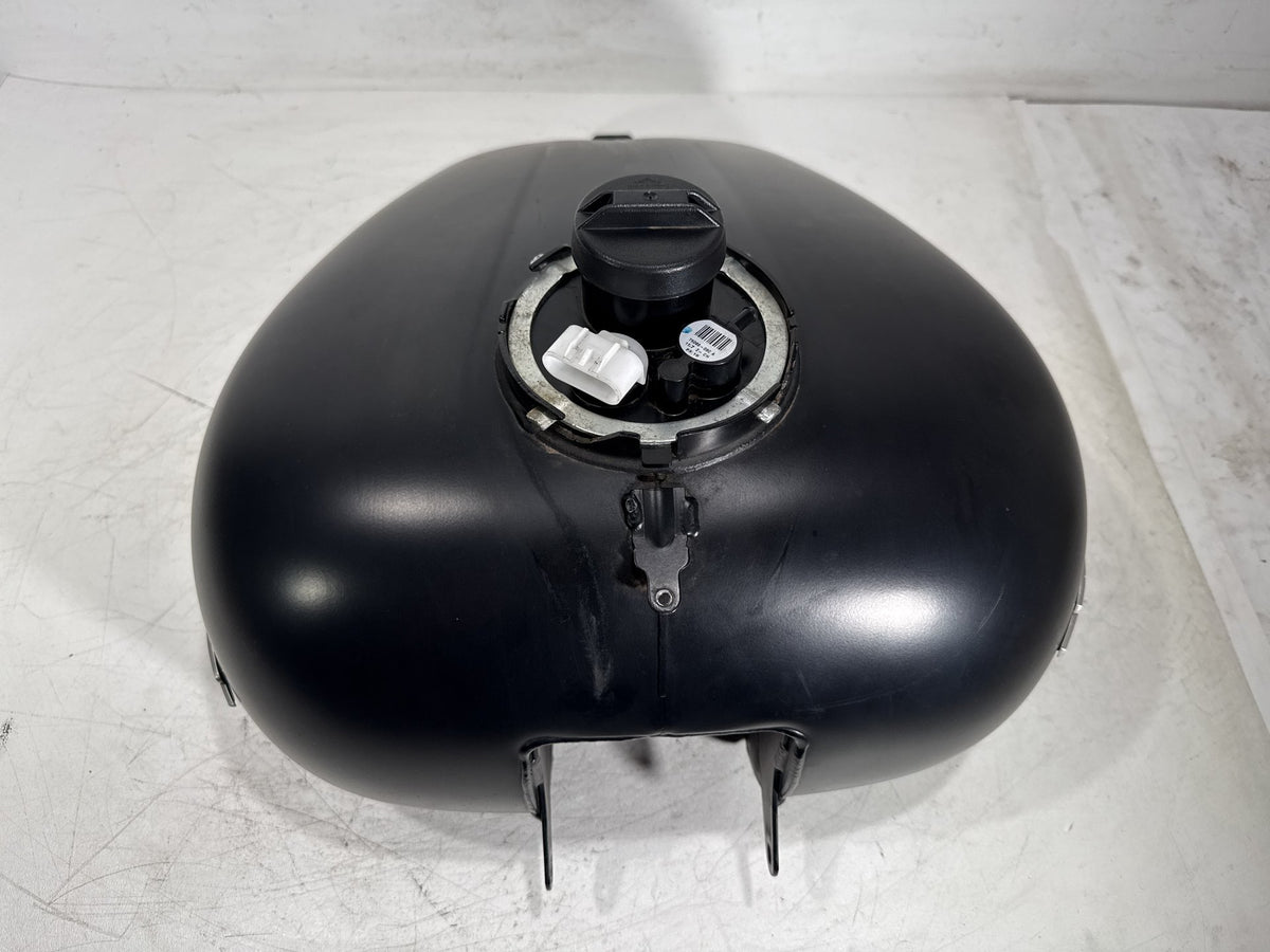 2013 Harley Street Glide Touring FLHX OEM Fuel Gas Tank Gasoline Reservoir