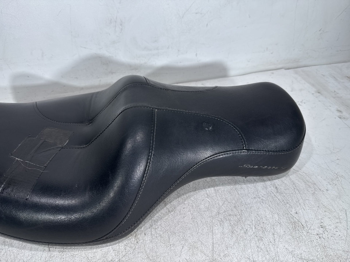 00 Harley Sportster 1200 Custom XL1200C Passenger Rider Driver Seat Saddle Torn