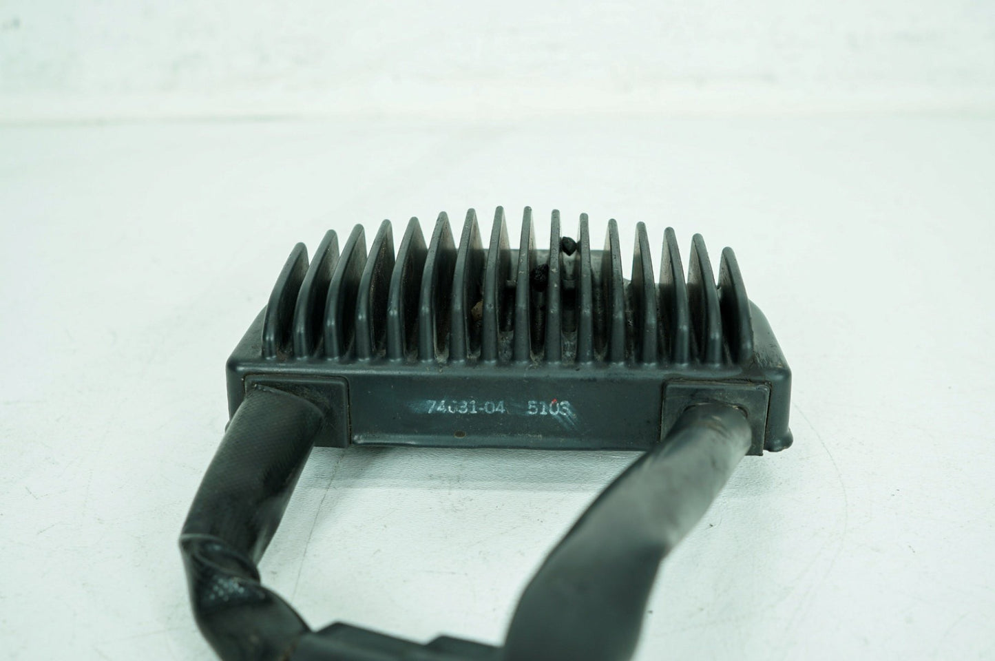 1999 - 2006 Harley-Davidson Dyna Wide Glide Voltage Regulator Rectifier  74631-04