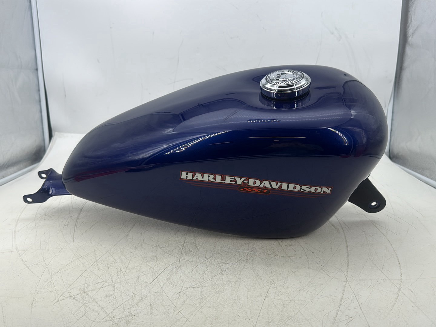 2006 Harley Sportster XL883L 883 Low Fuel Gas Tank Gasoline Reservoir 44080-08B