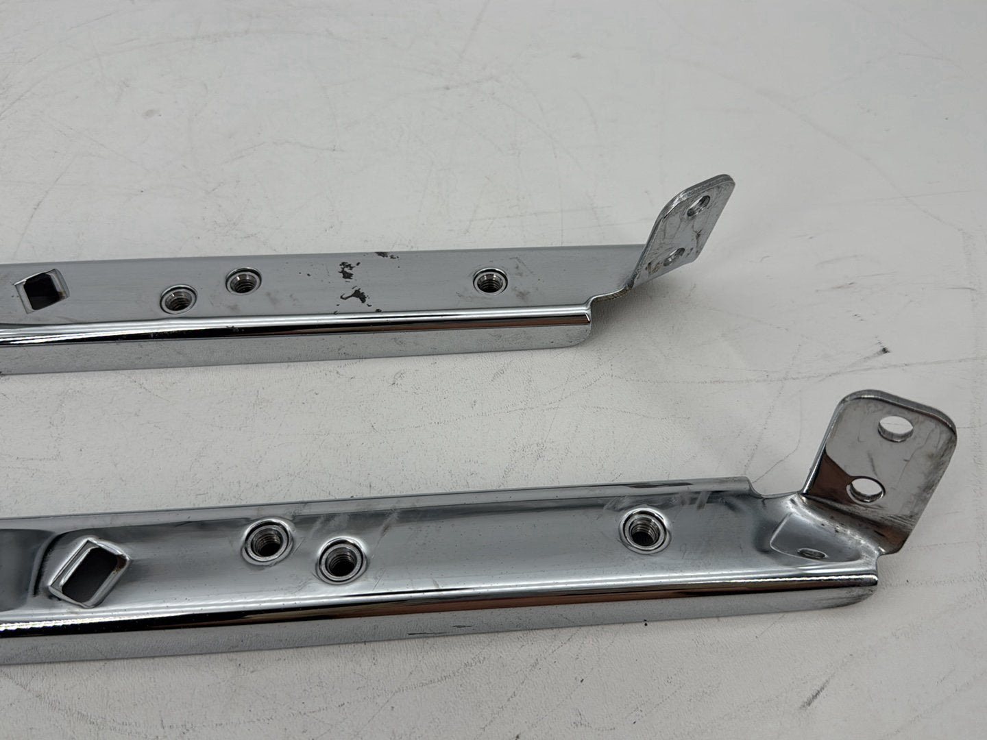 2008 Harley Touring FLHT Electra Glide OEM Left Right Saddlebag Fender Struts Brackets