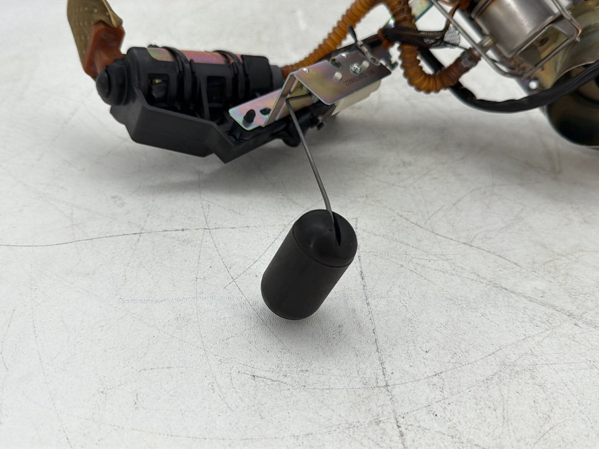 2006 Harley Electra Glide Touring OEM Fuel Pump Gas Gasoline Petrol Sending