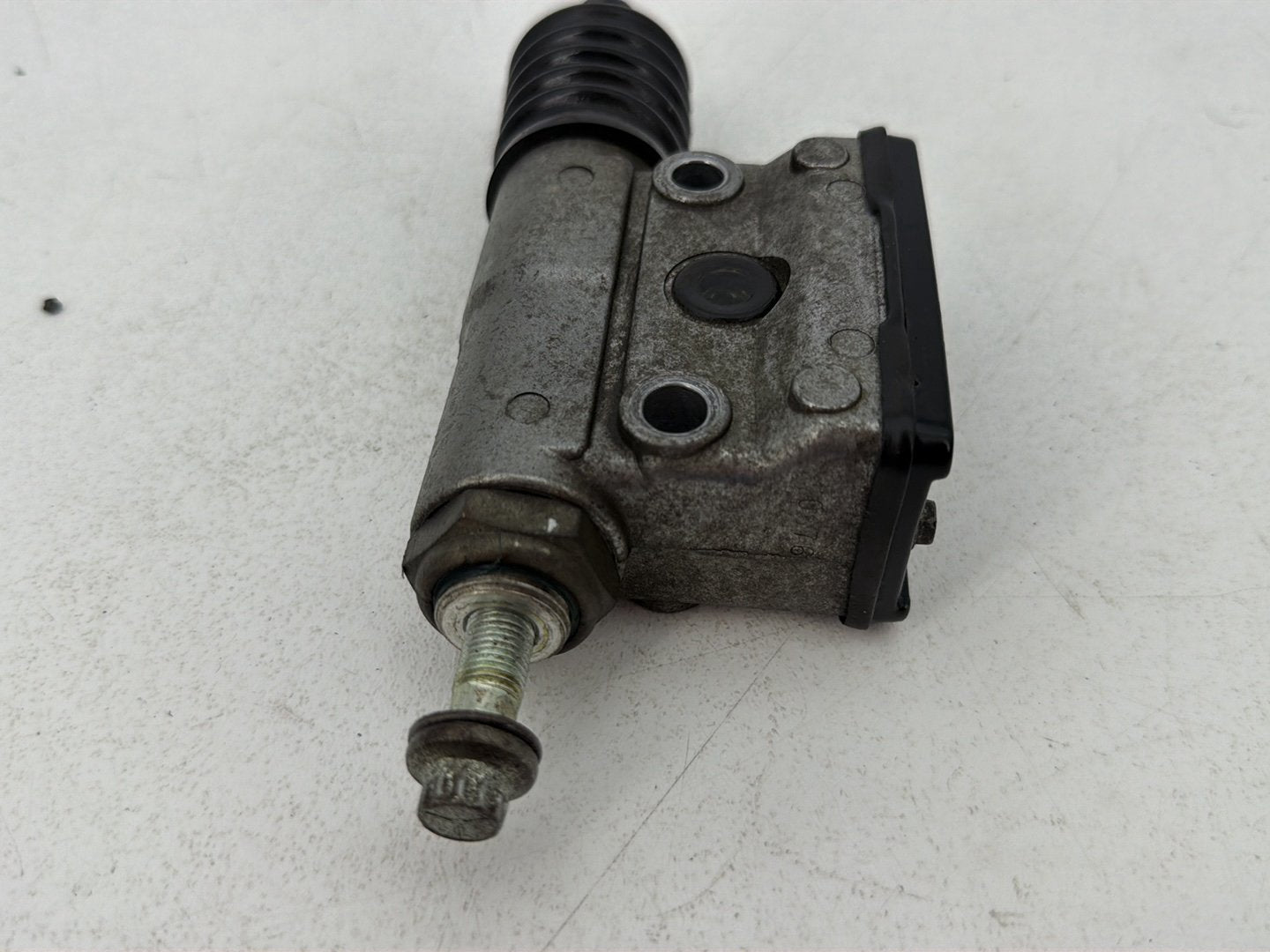 1986 - 1998 Harley-Davidson Softail Heritage Classic Rear Brake Master Cylinder Reservoir  	42468-87E
