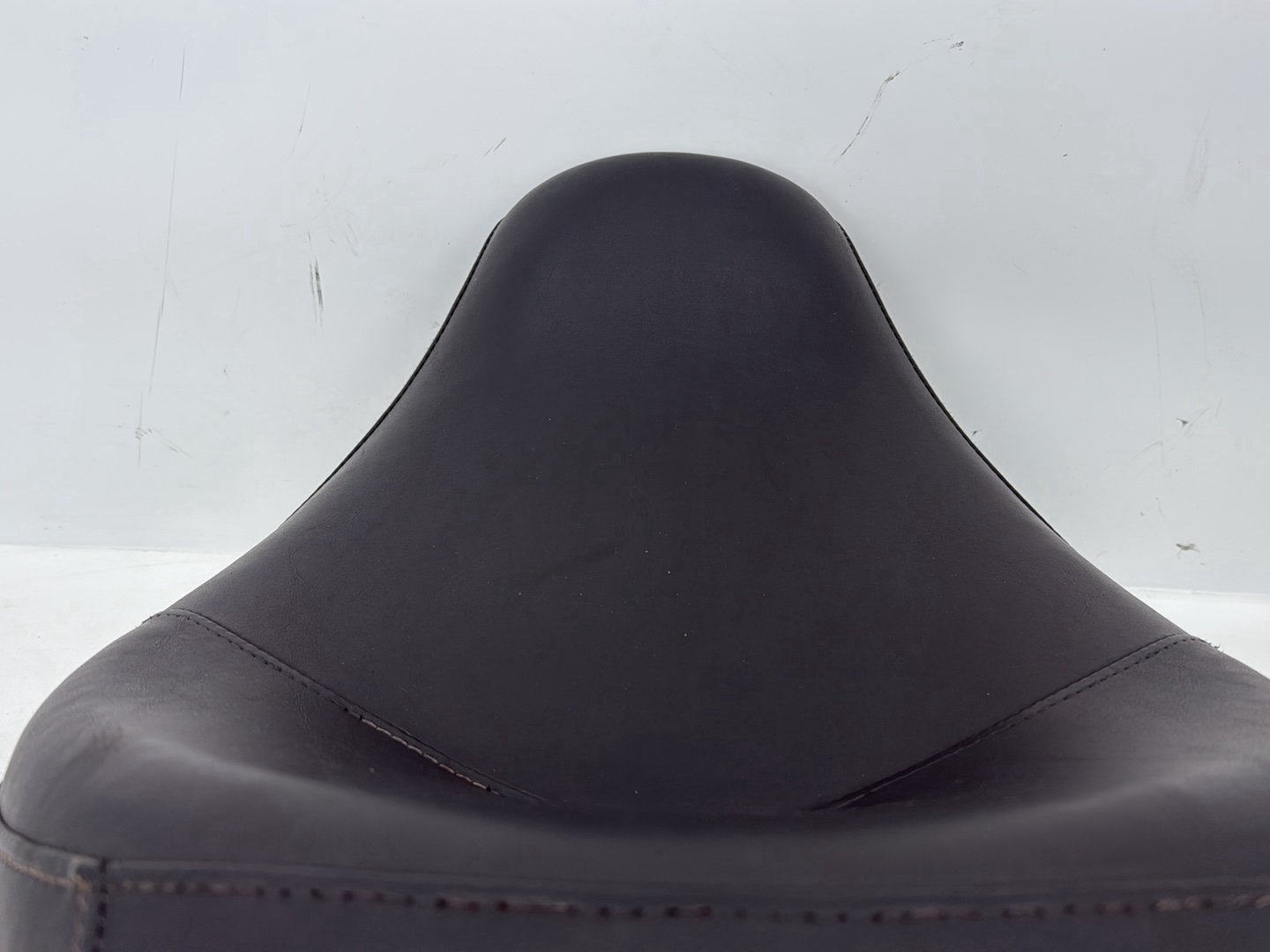 2007 - 2012 Harley-Davidson Dyna Super Glide Passenger Rider Driver Seat Saddle   53077-06