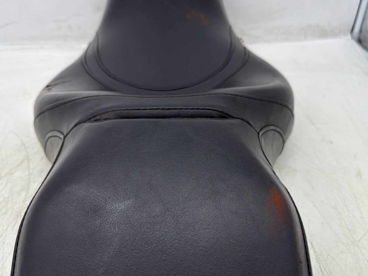 2004 Harley Road King Touring Custom FLHRSI OEM Passenger Rider Driver Seat Saddle