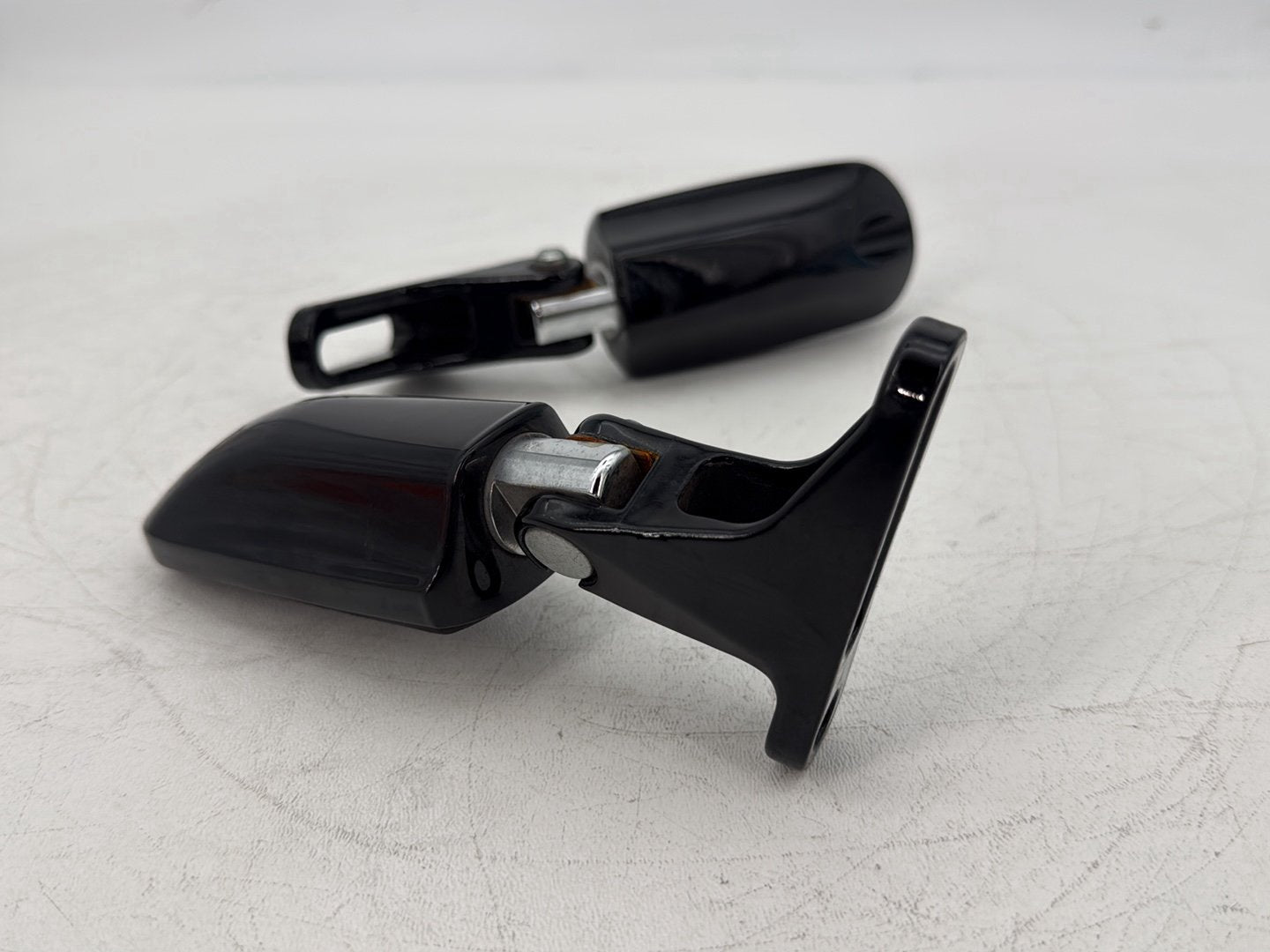 2015 Harley Touring FLHXS Street Glide OEM Passenger Left & Right Foot Pegs