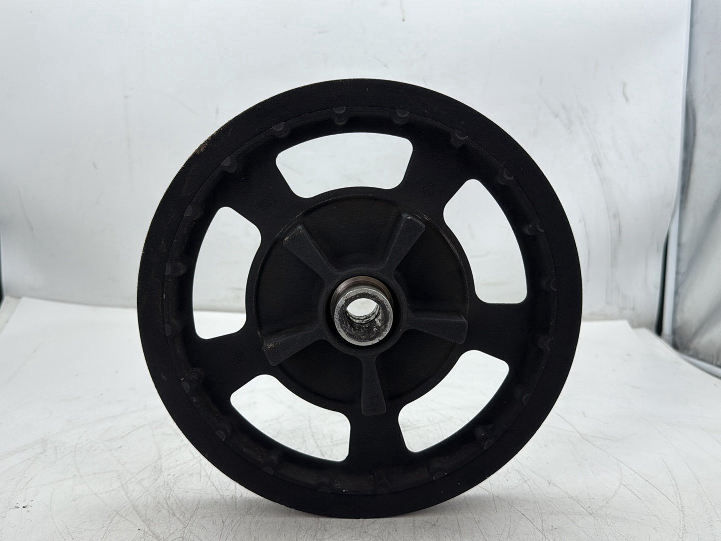 2010 Harley Street Glide Touring FLHX OEM Rear Driver Pulley Sprocket