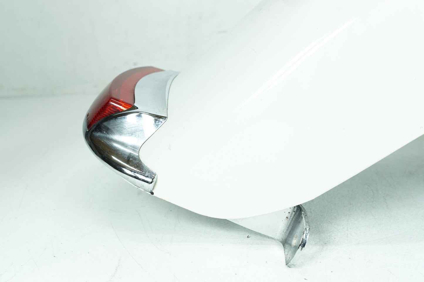 2008 - 2016 Harley-Davidson Touring Electra Glide Ultra Rear Wheel Fender Taillight Brake Lamp 59500046