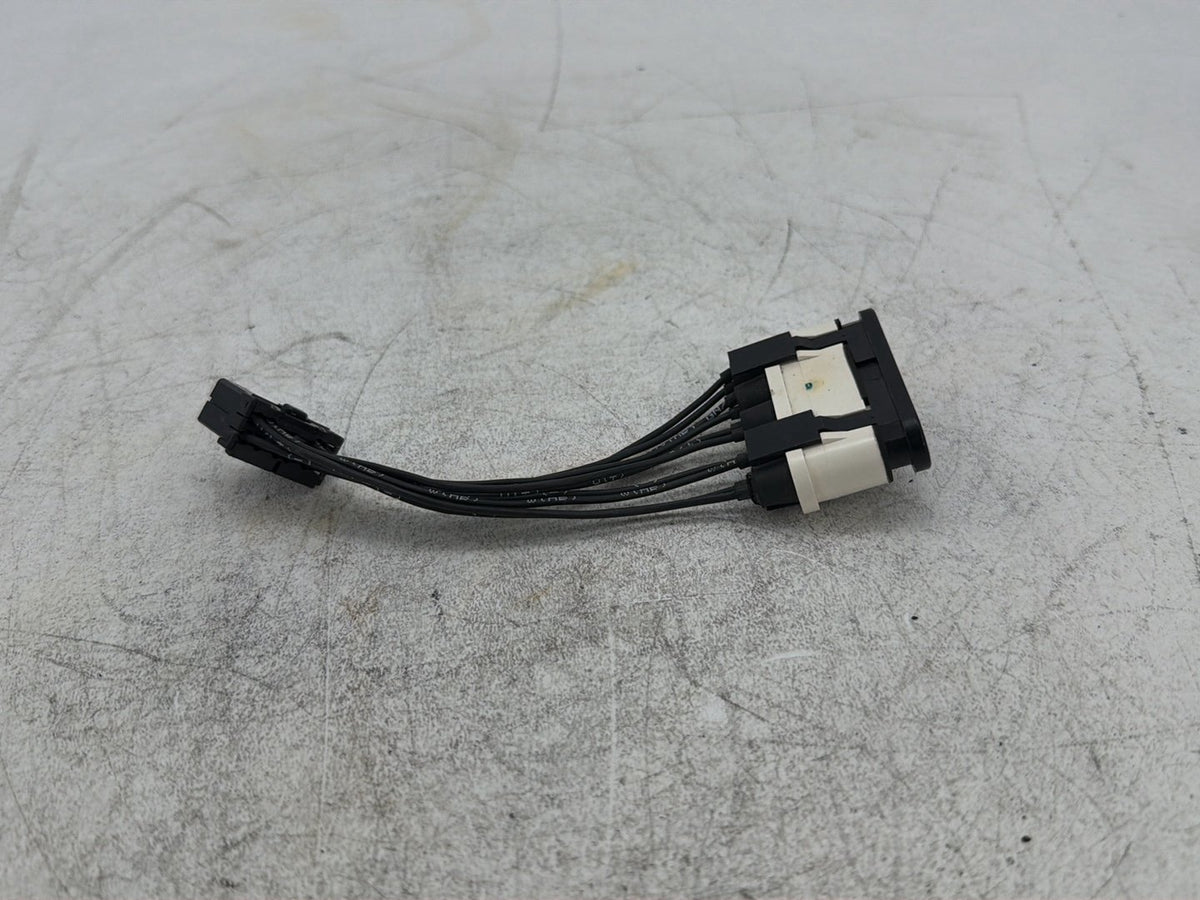 2005 Harley Electra Glide FLHTI OEM Dash Indicator Lamp Wire Plug 68789-96A