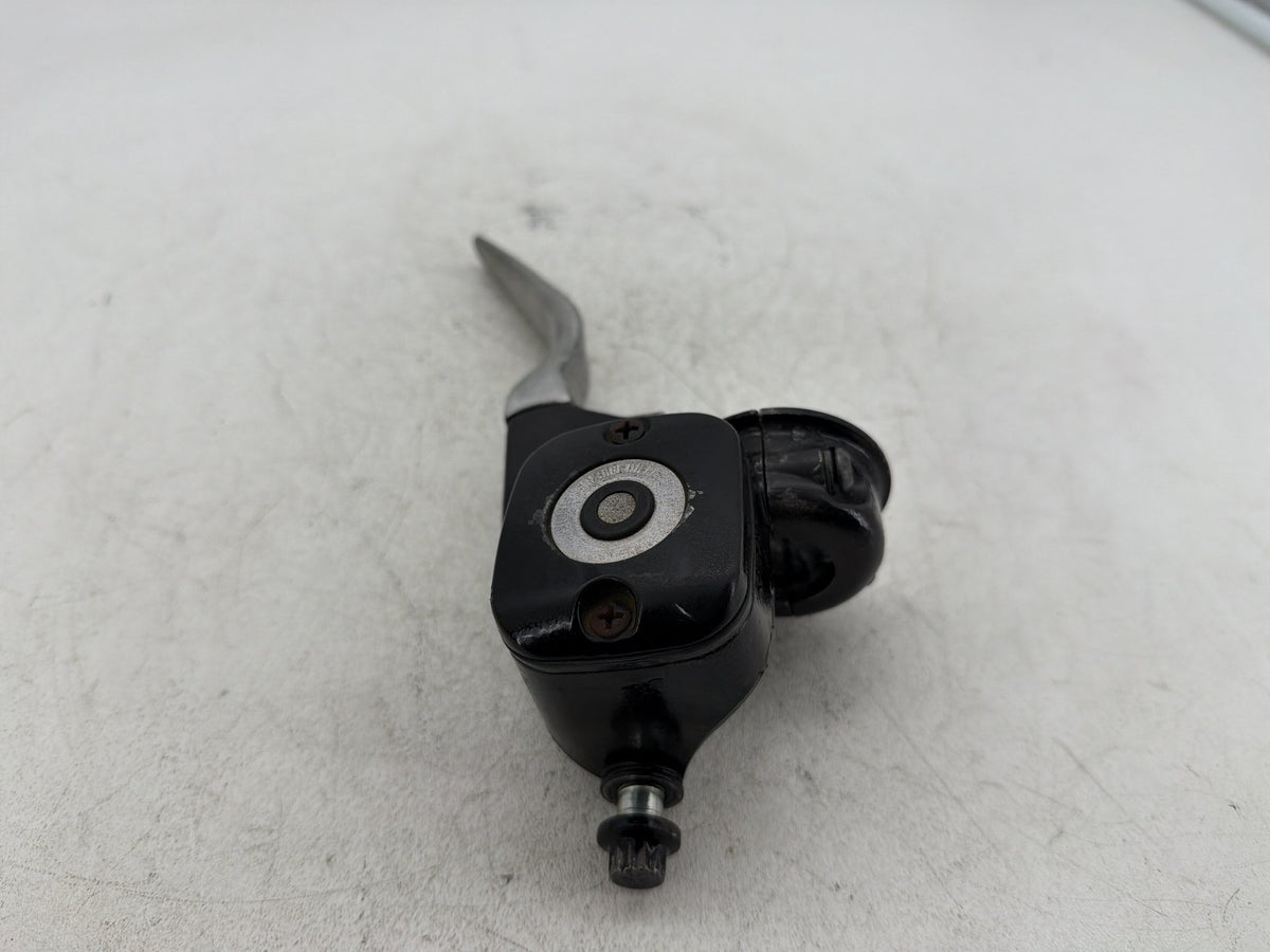 2002 Harley Heritage Softail Classic OEM Front Right Brake Lever Master Cylinder