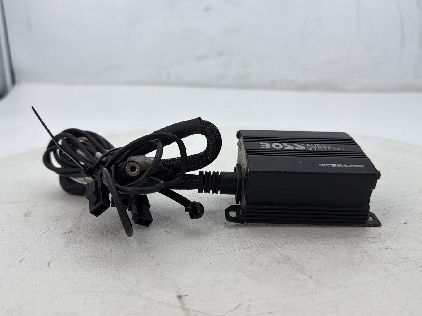 2012 Harley Dyna Fat Bob FXDF 103 OEM Radio Stereo Audio Sound Amplifier Amp