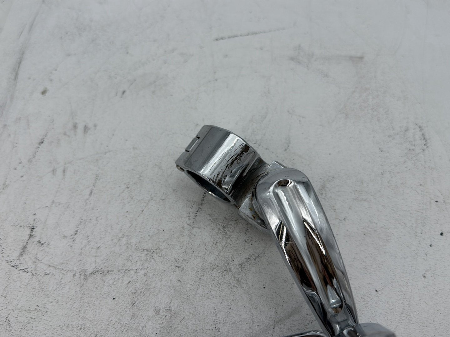 2003 Harley Electra Glide Touring Ultra FLHTCUI OEM Front Driver Highway 1 Foot Peg Rest