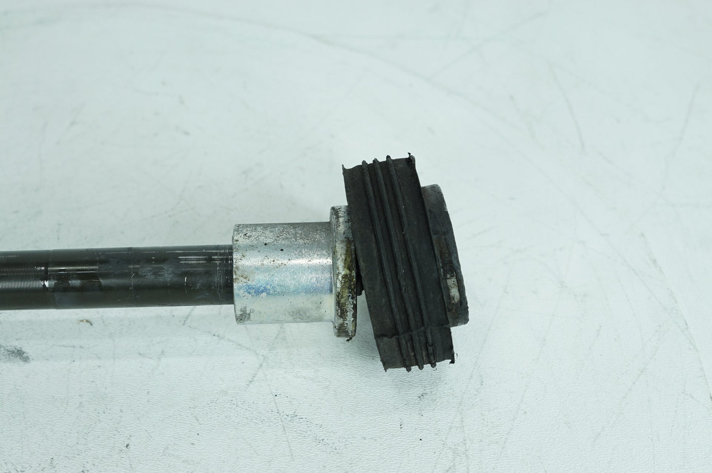 2007 - 2011 Harley-Davidson Touring Electra Ultra Rear Fork Swingarm Pivot Bolt Shaft 47505-02