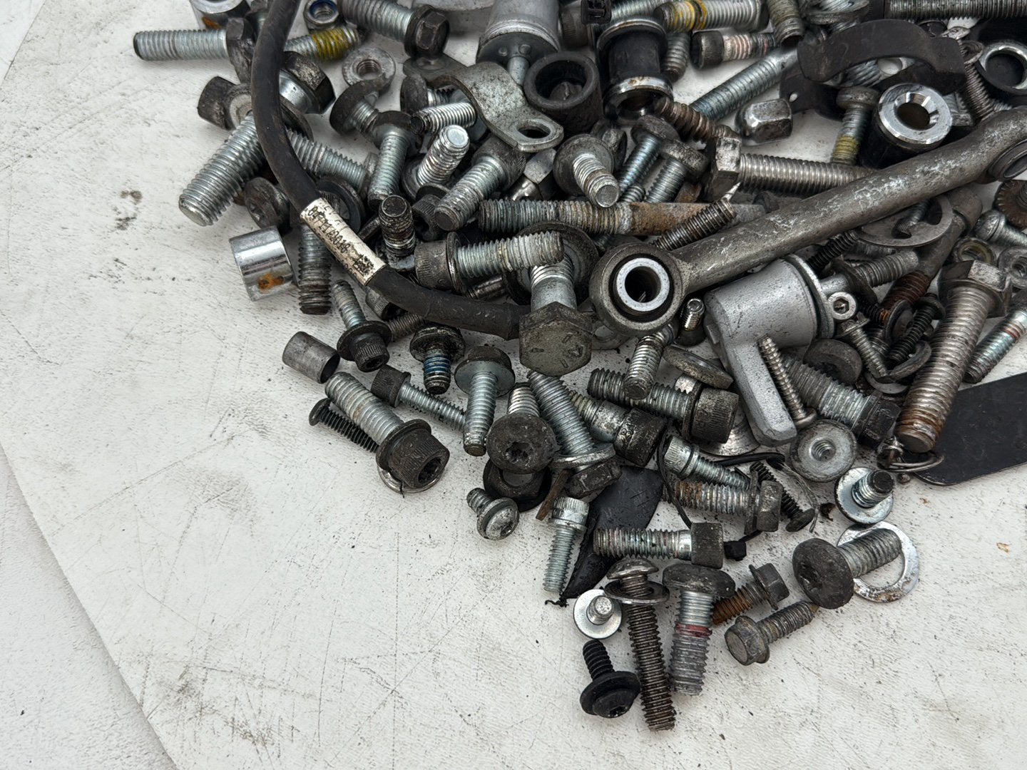 2018 Harley Electra Glide Touring Ultra FLHTCU OEM Hardware Bolts Nuts & Brackets