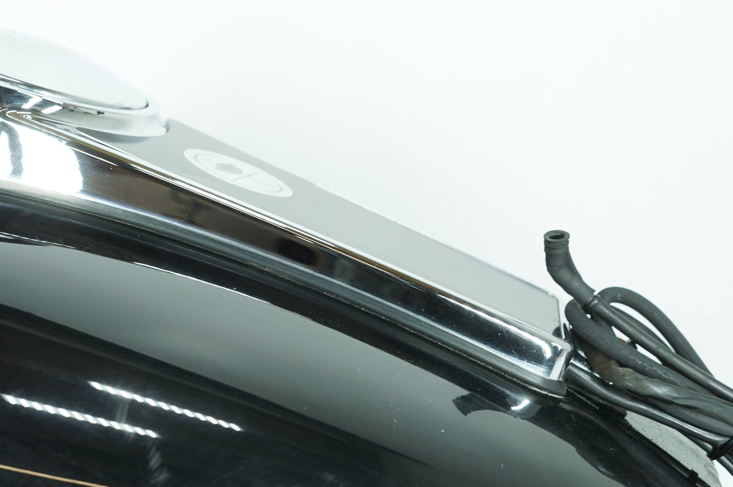 1999 - 2006 Harley-Davidson Touring Electra Glide Classic Fuel Gas Tank Gasoline Reservoir 61356-03 , 62230-03A , 62231-03A