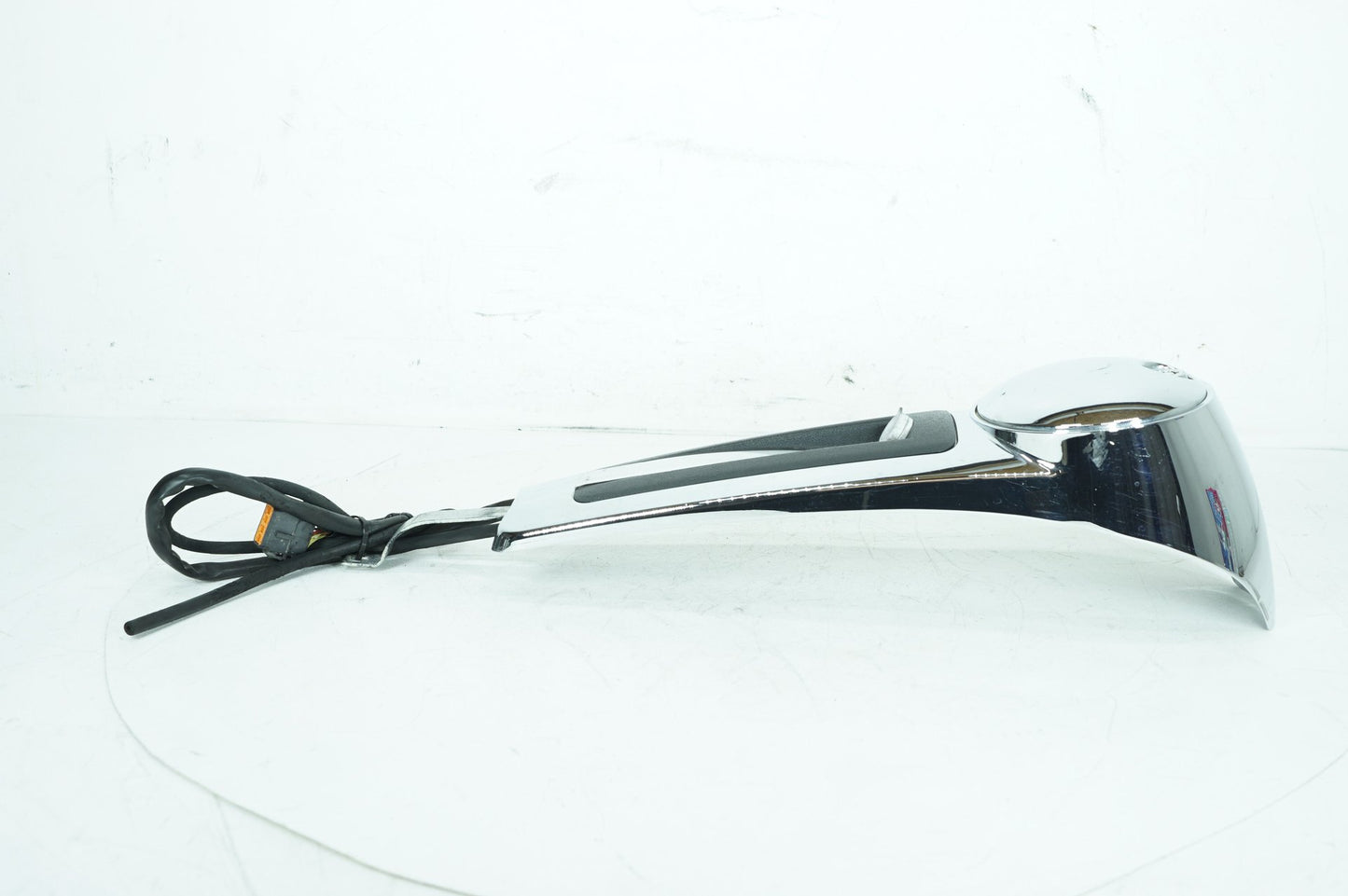 2007 - 2013 Harley-Davidson Touring Electra Glide Ultra Fuel Gas Tank Dash Console NOKey 61270-08