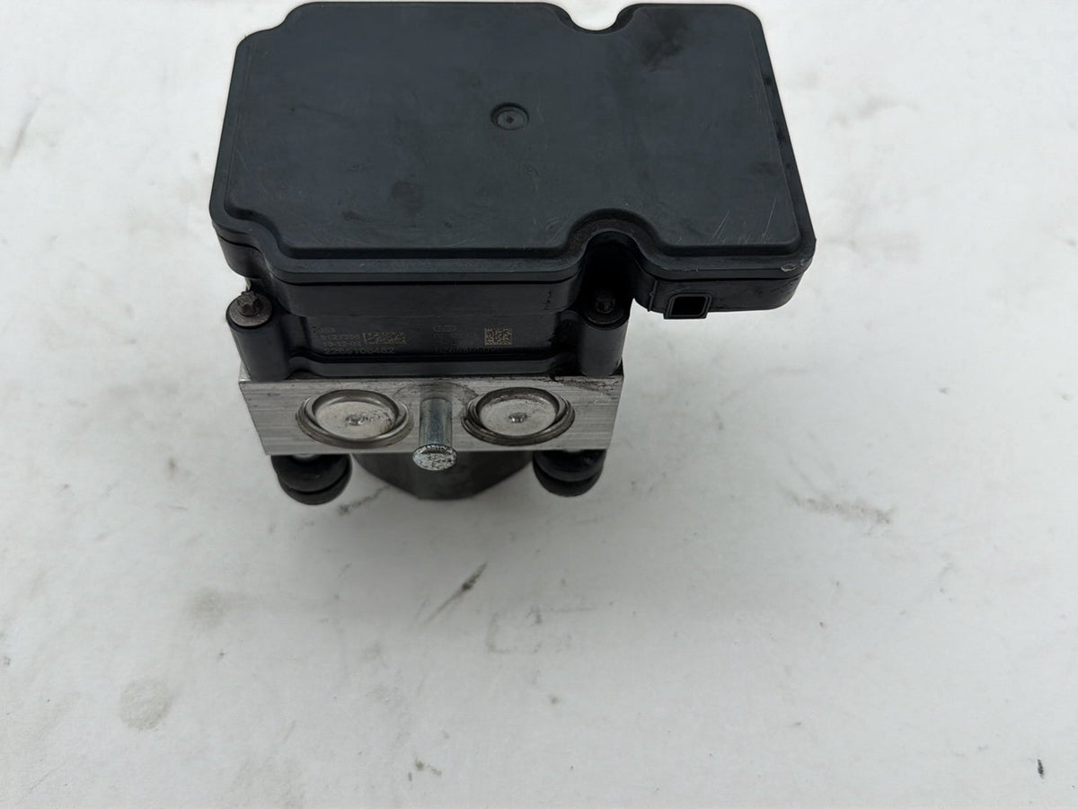 2014 Harley Electra Glide Touring Ultra OEM ABS Brake Pump & Control Module
