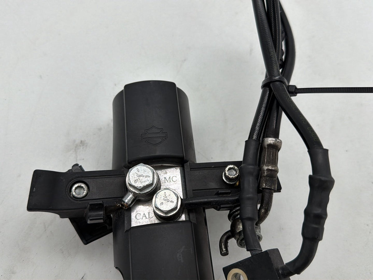 2015 Harley Softail Deluxe FLSTN OEM Front ABS Brake Pump Control Unit