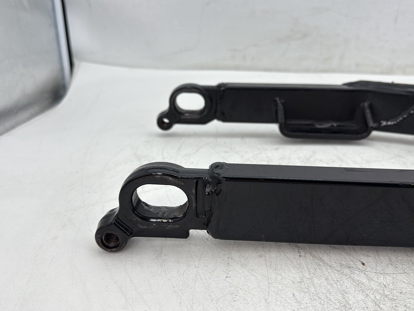 2005 Harley Electra Glide Touring Ultra FLHTCUI OEM Rear Fork Swingarm Swing Arm
