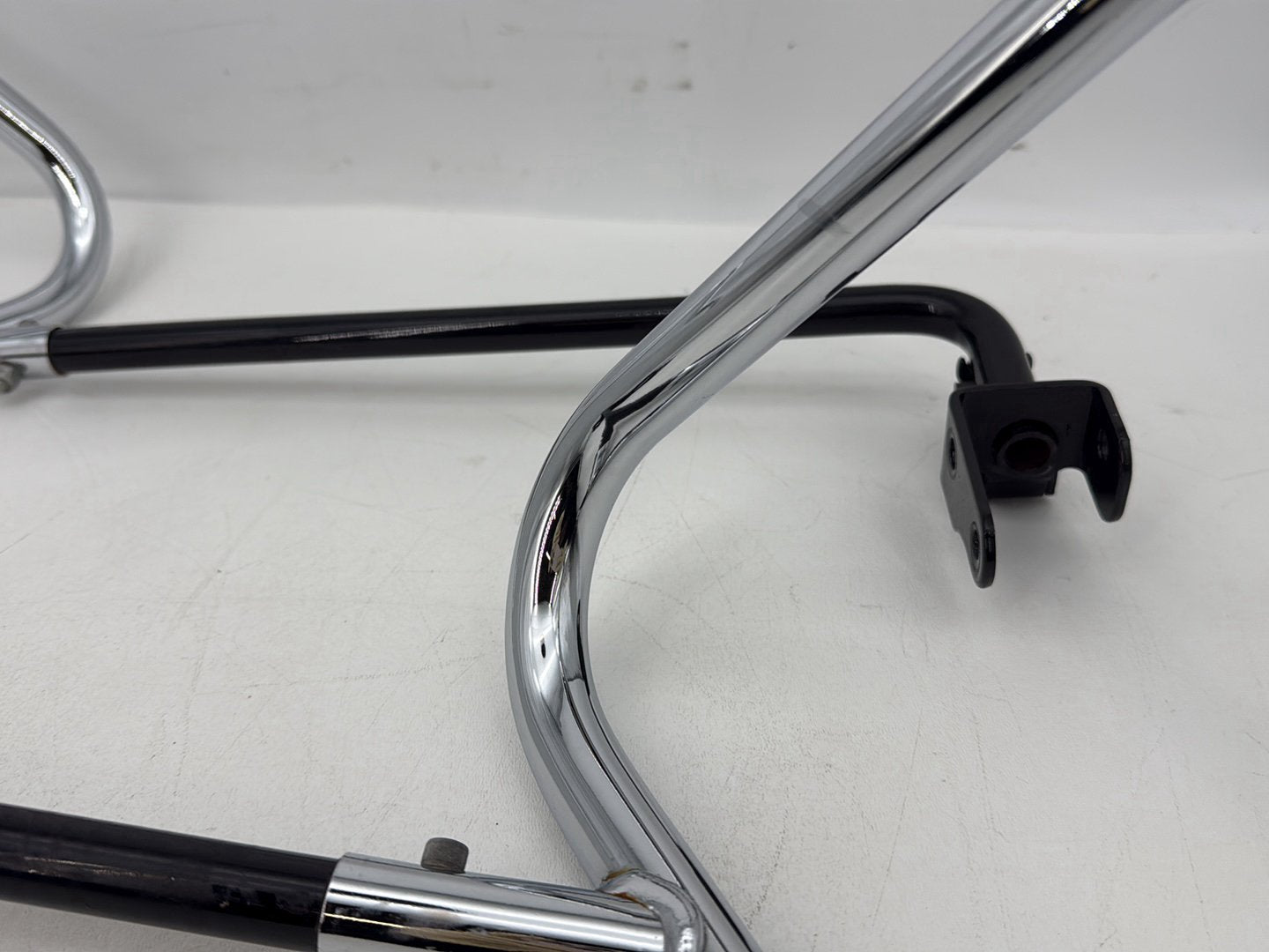 2019 - 2023 Harley-Davidson Touring Street Glide Rear Left Right Saddlebag Guard Rails Bar 90200549