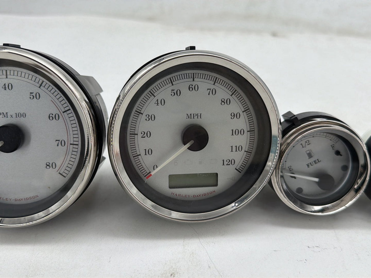 2007 Harley Street Glide Touring FLHX OEM Air Oil Volt Fuel Tacho Speedo Gauges