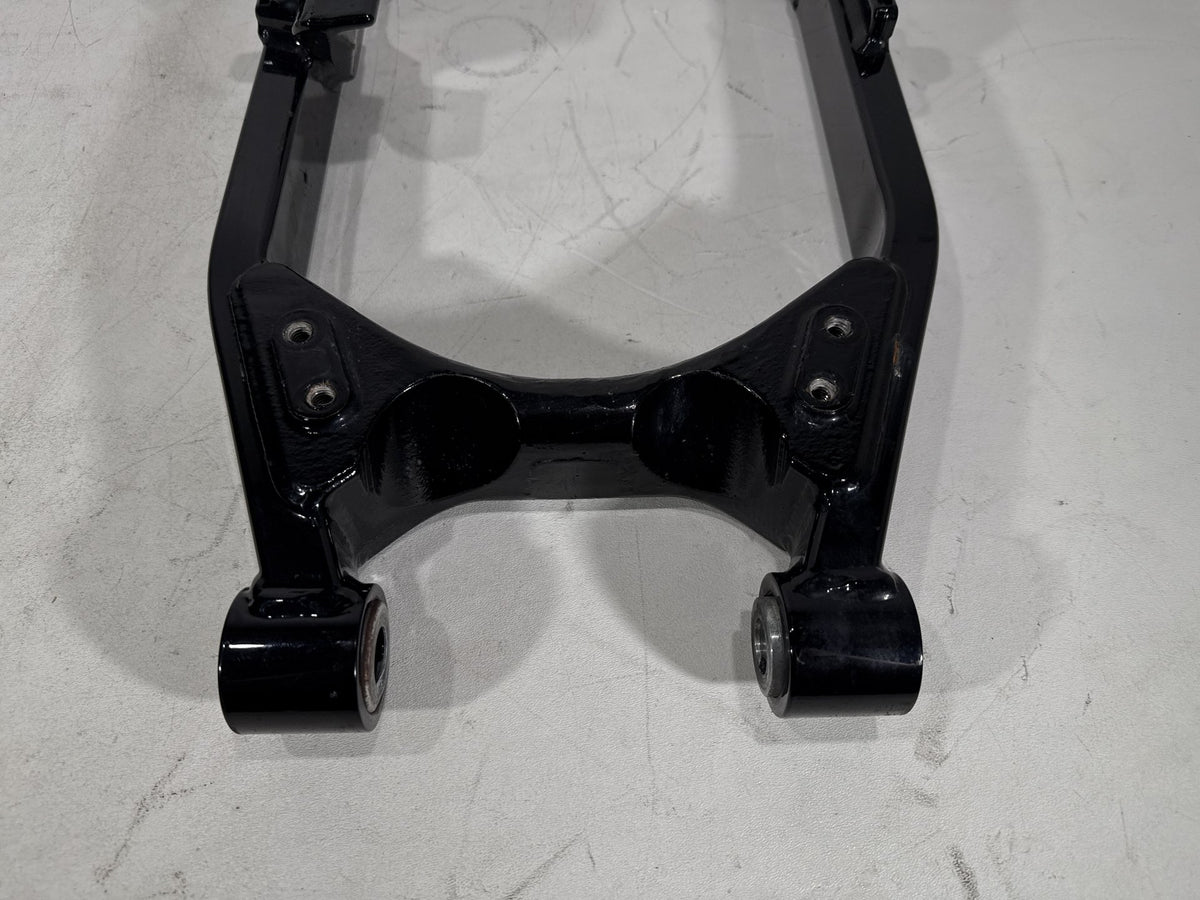 2016 Harley Dyna Fat Bob FXDF 103 OEM Rear Fork Swingarm Swing Arm