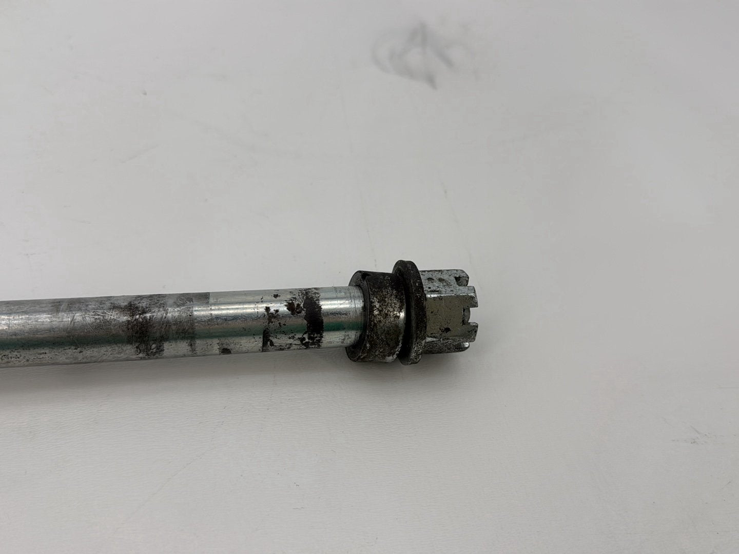 2003 Harley Sportster XL1200C 1200 Custom Anniversary OEM Rear Wheel Axle Bolt Shaft