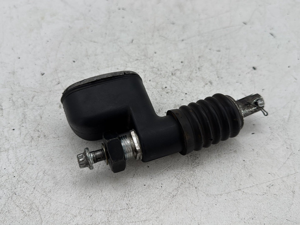 2006 Harley Street Glide Touring FLHXI OEM Rear Brake Master Cylinder Reservoir